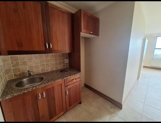 1 BEDROOM APARTMENT FOR SALE IN NEWLANDS